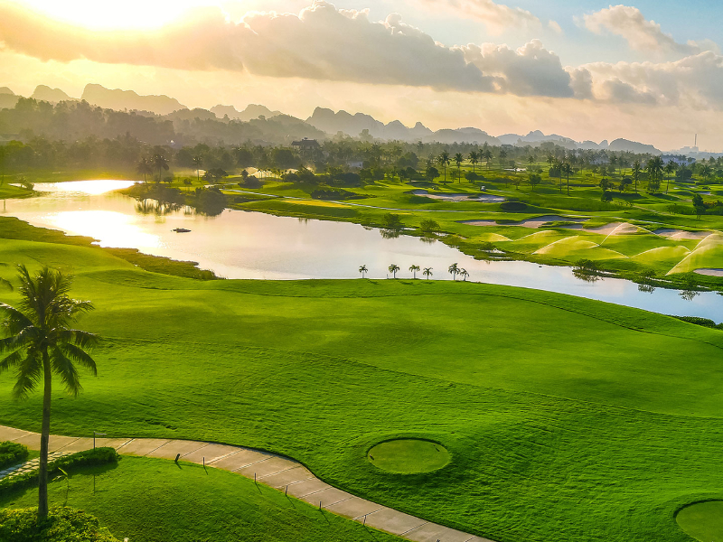 sân golf Sông Giá