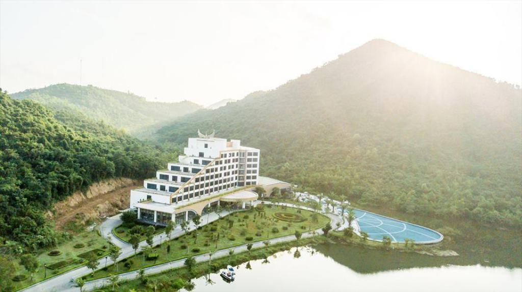 sân golf mường thanh diễn lâm