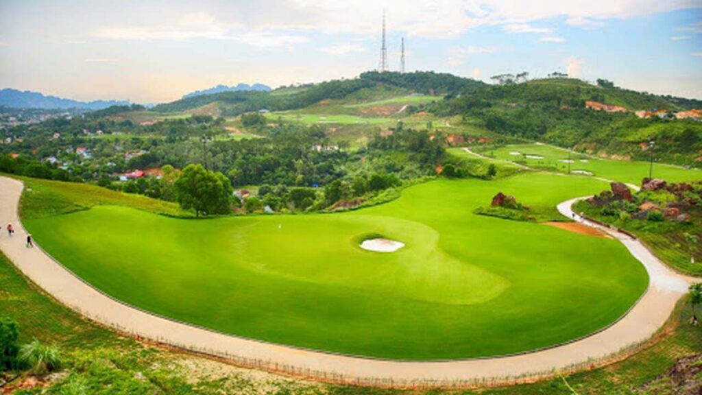 Sân Golf 18 hố FLC Hạ Long