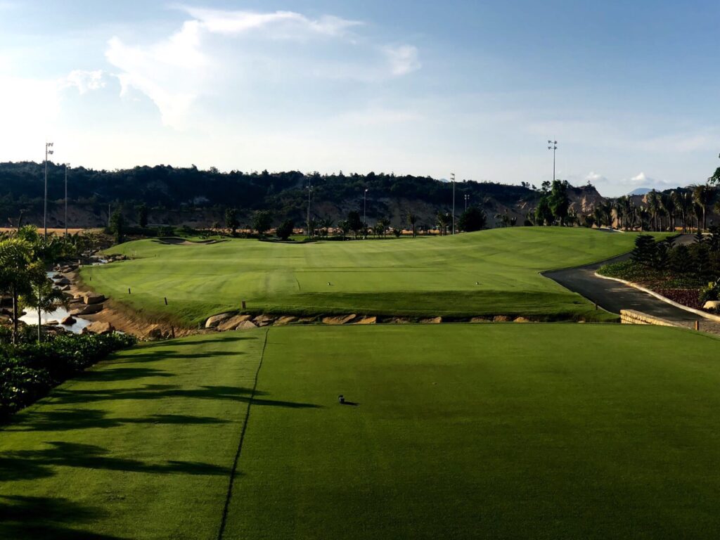 sân golf KN Links Cam Ranh
