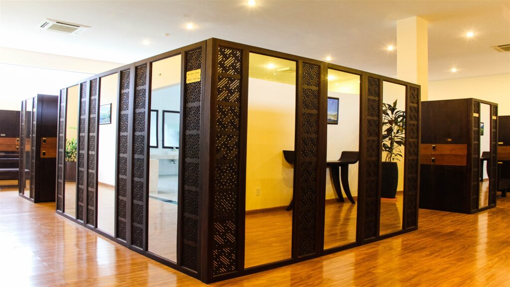 phòng thay đồ Sân golf Diamond Bay