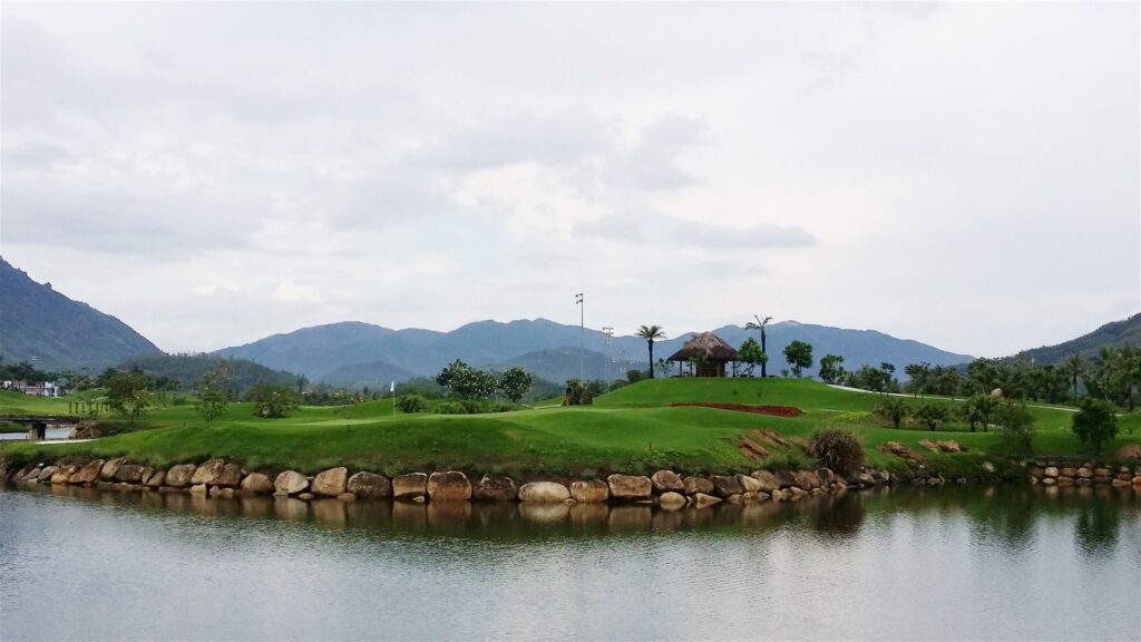 Sân golf Diamond Bay