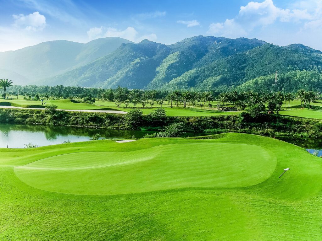 Sân golf Diamond Bay