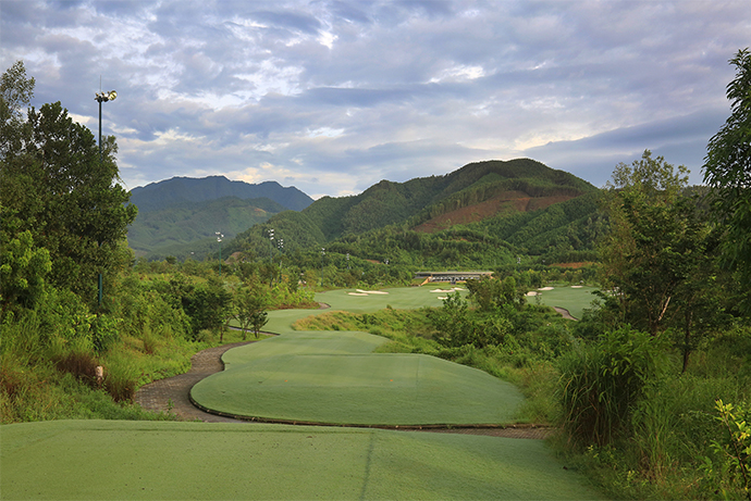 sân golf Bà Nà Hills