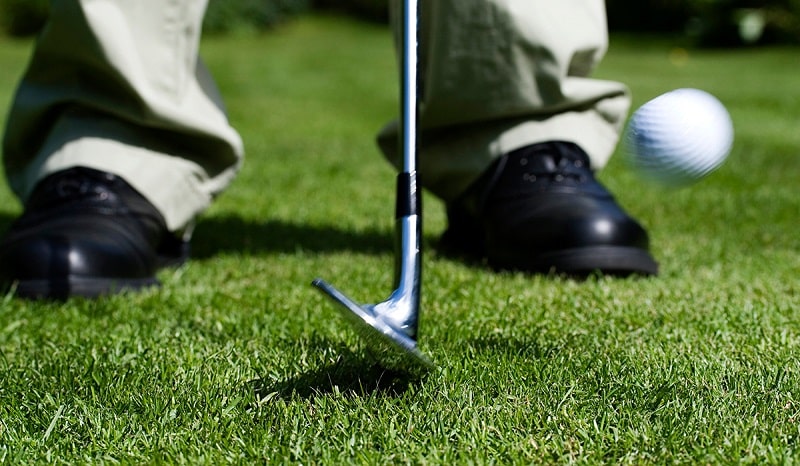 kỹ thuật chipping trong golf